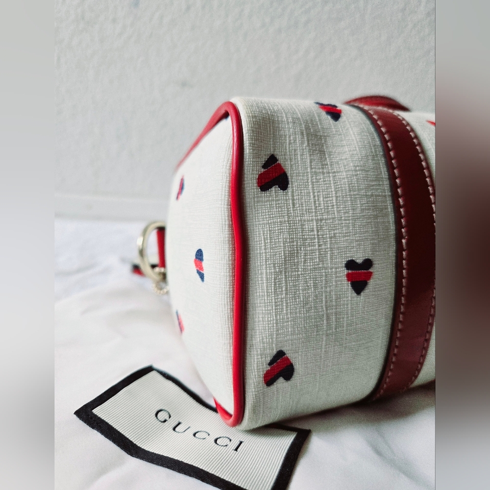 Limited Edition Gucci GG Supreme Hearts Joy Boston Bag - Picture 10 of 16